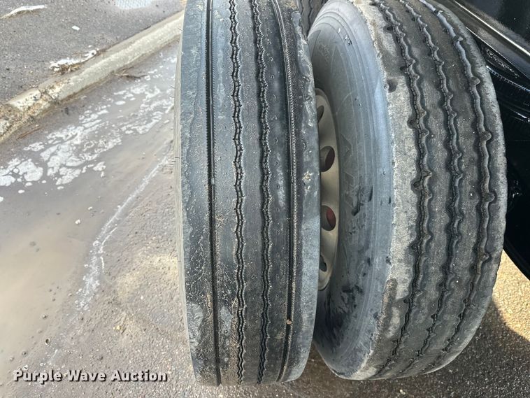 image for item FK1664 2005 Bibeau end dump trailer