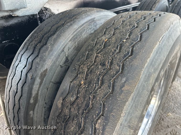 image for item FK1664 2005 Bibeau end dump trailer