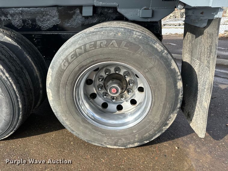 image for item FK1664 2005 Bibeau end dump trailer