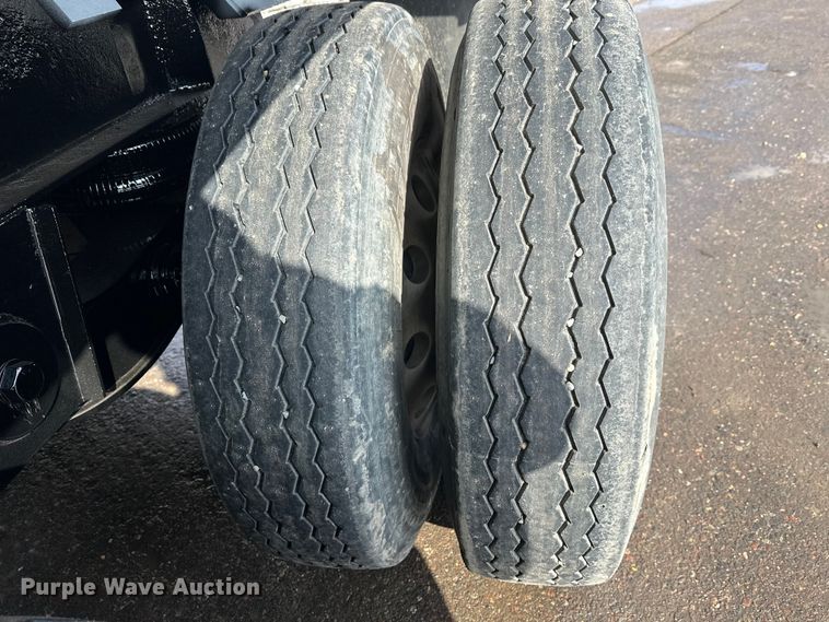 image for item FK1664 2005 Bibeau end dump trailer