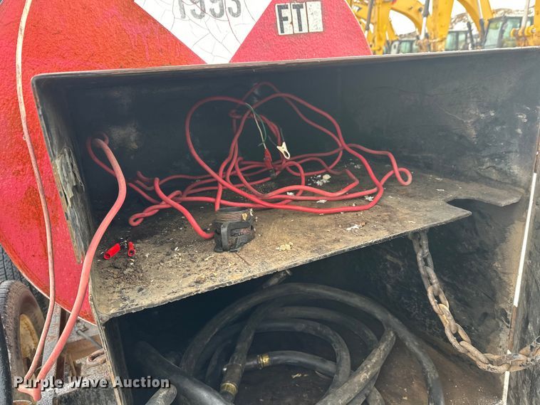 image for item FK1665 Fuel trailer