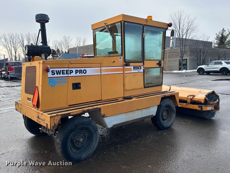 image for item FK1668 Roscoe 4890 broom