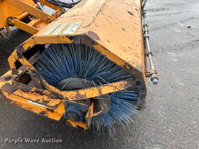 image for item FK1668 Roscoe 4890 broom