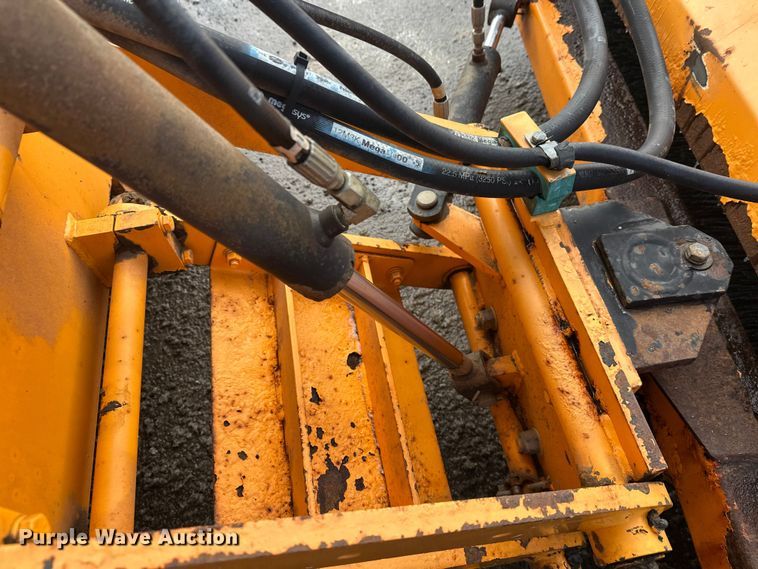 image for item FK1668 Roscoe 4890 broom