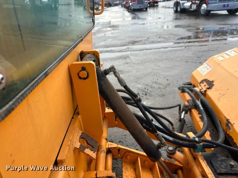 image for item FK1668 Roscoe 4890 broom