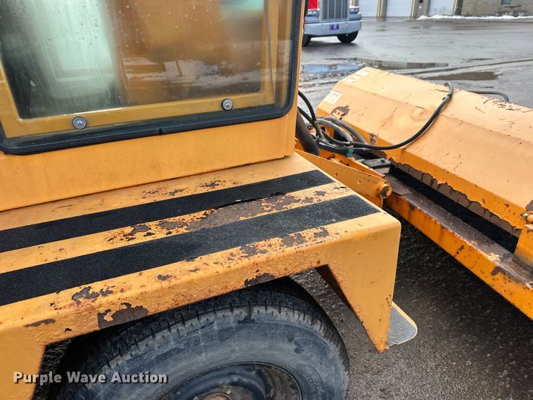 image for item FK1668 Roscoe 4890 broom