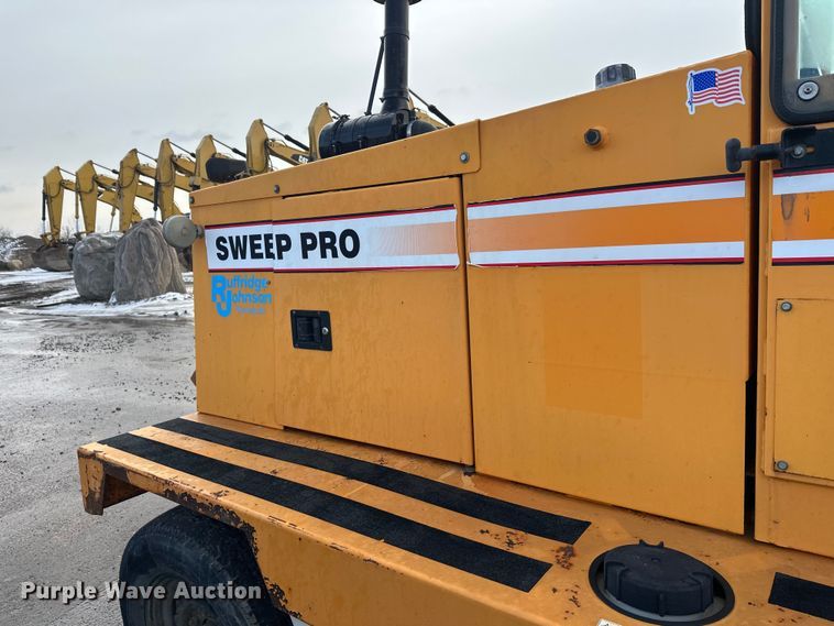 image for item FK1668 Roscoe 4890 broom