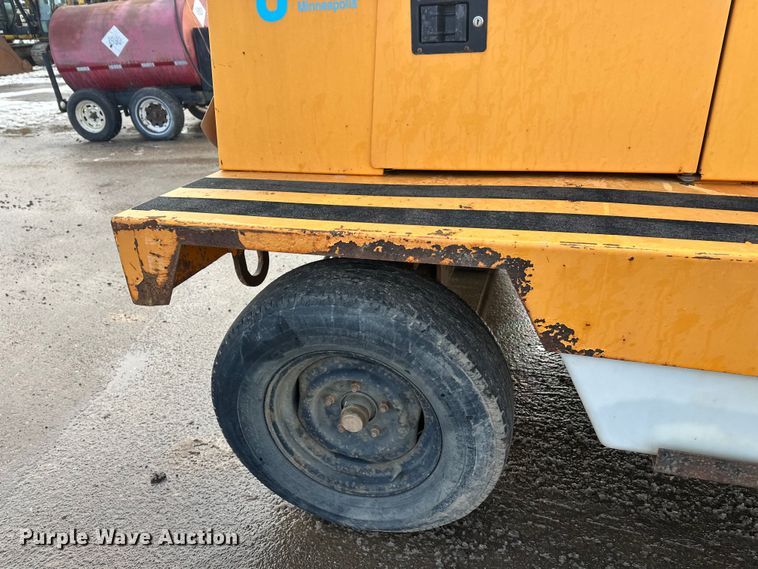 image for item FK1668 Roscoe 4890 broom