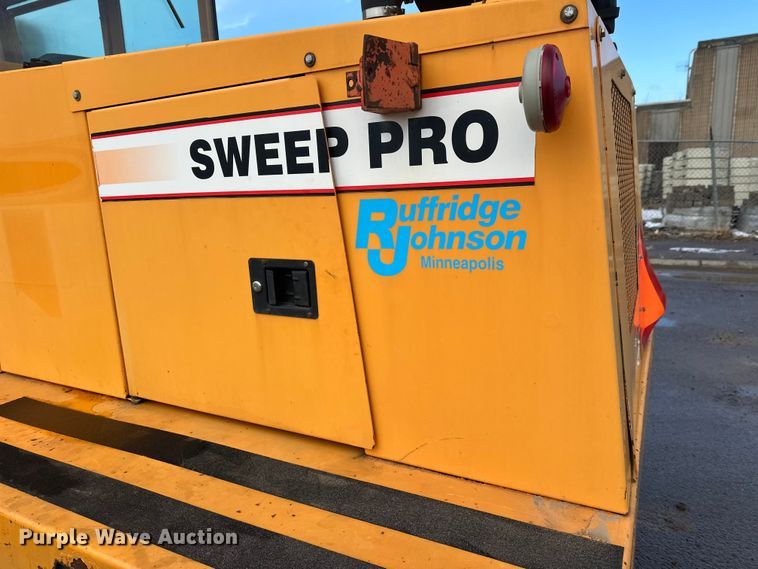 image for item FK1668 Roscoe 4890 broom