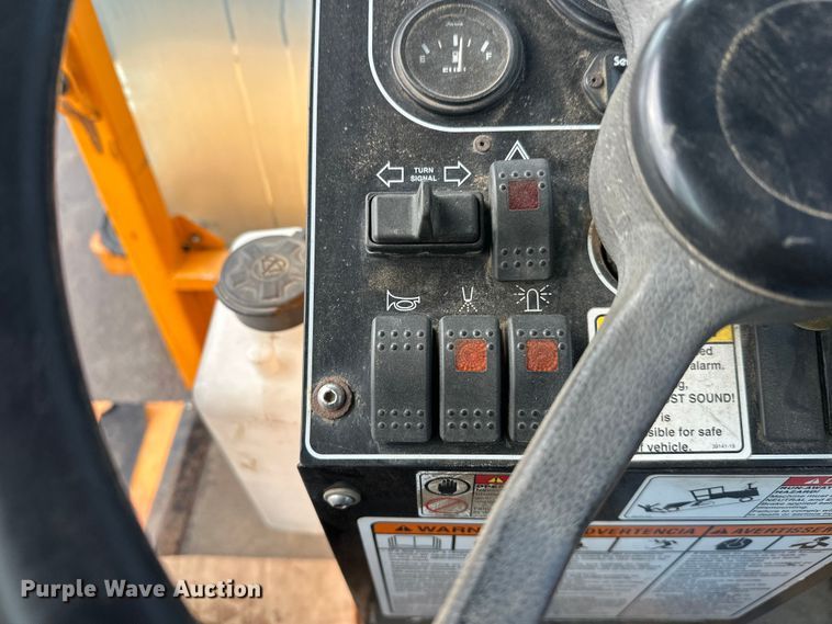 image for item FK1668 Roscoe 4890 broom