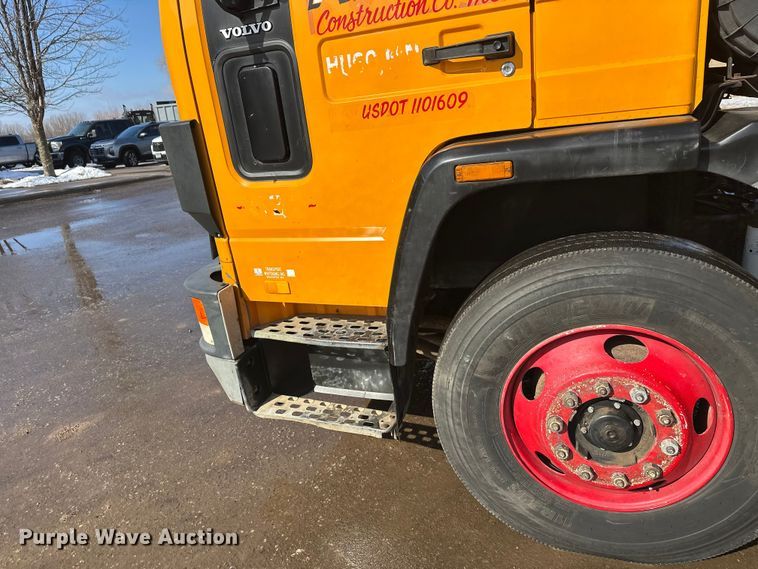 image for item FK1669 1992 Volvo FE water truck