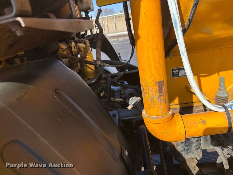 image for item FK1669 1992 Volvo FE water truck