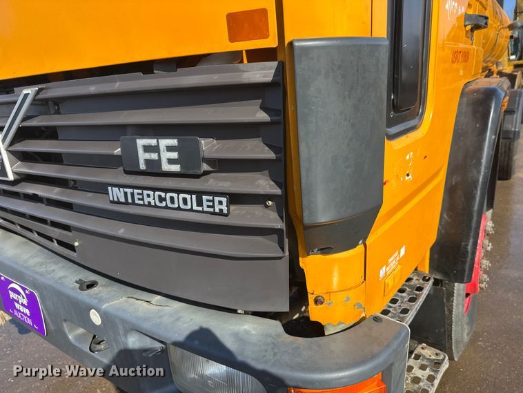 image for item FK1669 1992 Volvo FE water truck