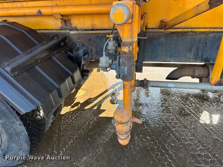 image for item FK1669 1992 Volvo FE water truck