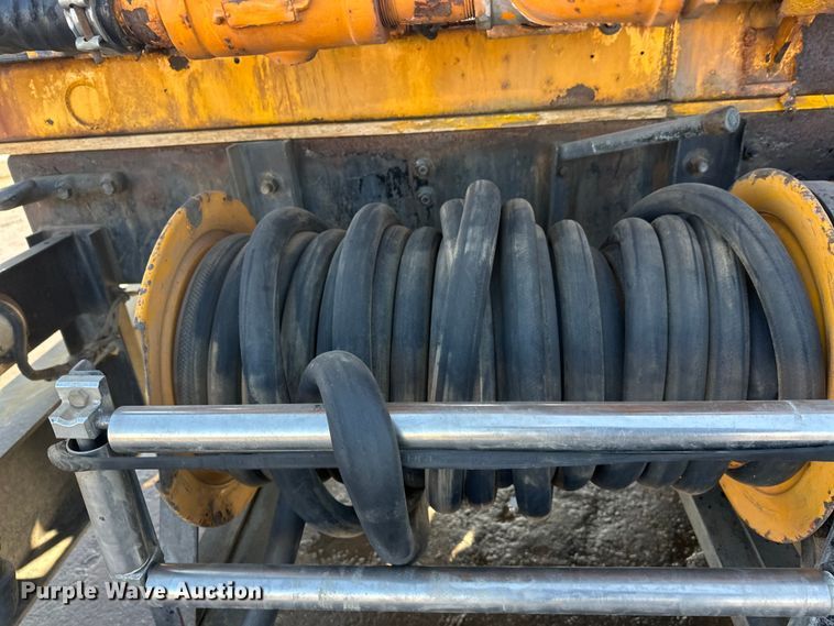 image for item FK1669 1992 Volvo FE water truck