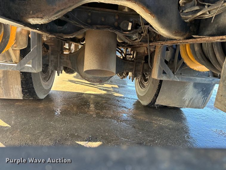 image for item FK1669 1992 Volvo FE water truck