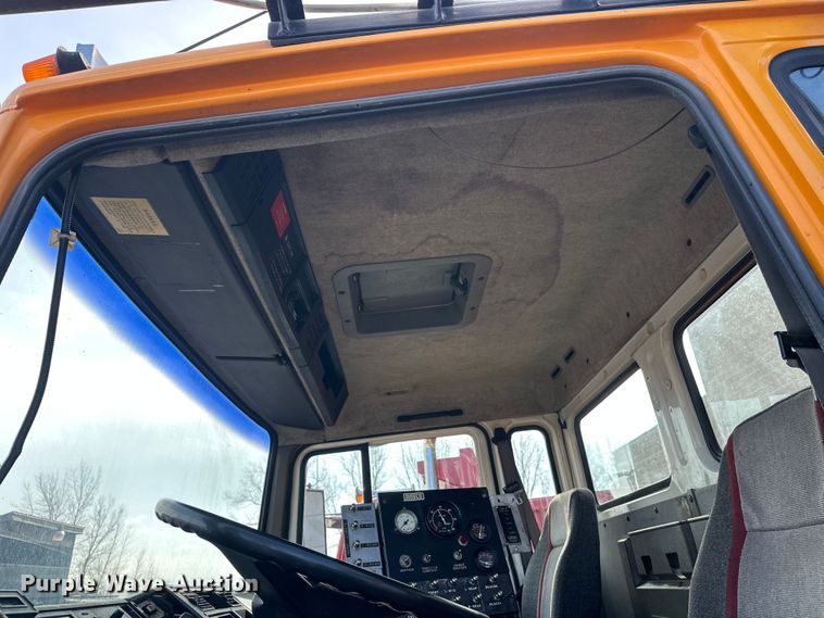 image for item FK1669 1992 Volvo FE water truck