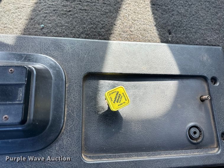 image for item FK1669 1992 Volvo FE water truck