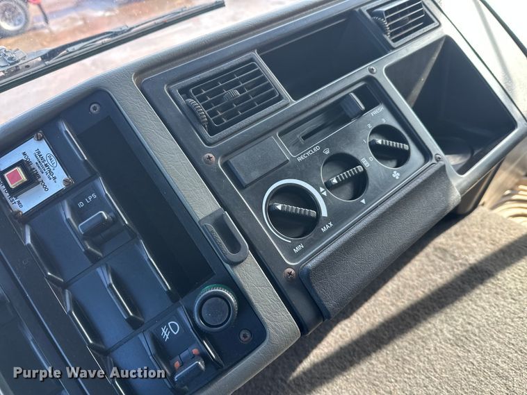 image for item FK1669 1992 Volvo FE water truck