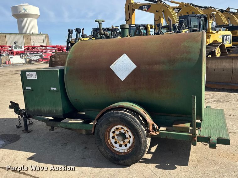 image for item FK1675 Fuel trailer