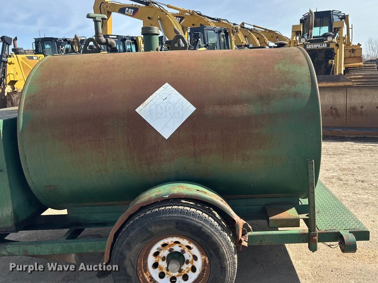 image for item FK1675 Fuel trailer