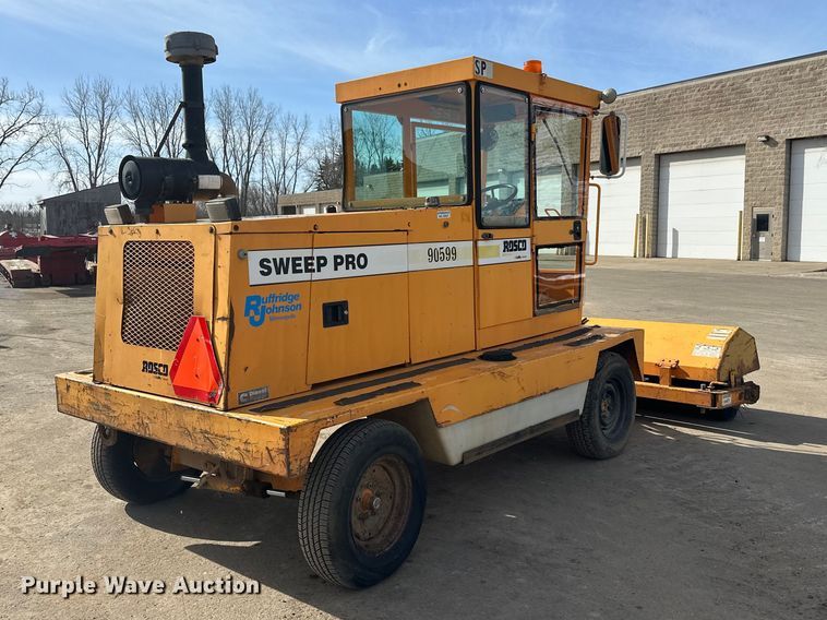 image for item FK1676 Roscoe 4820 broom