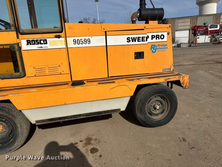 image for item FK1676 Roscoe 4820 broom