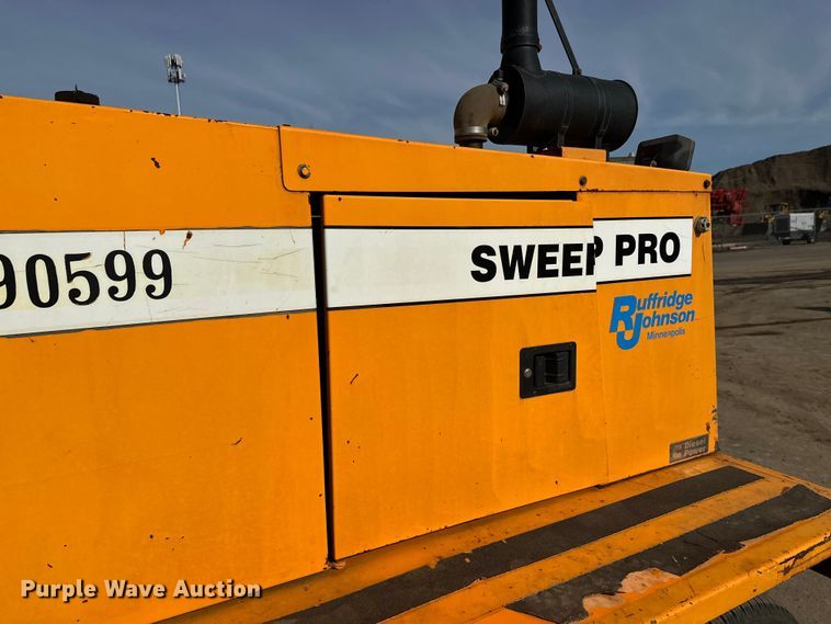 image for item FK1676 Roscoe 4820 broom