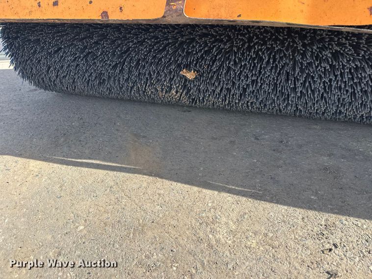 image for item FK1676 Roscoe 4820 broom