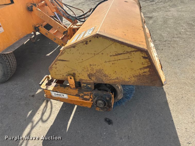 image for item FK1676 Roscoe 4820 broom