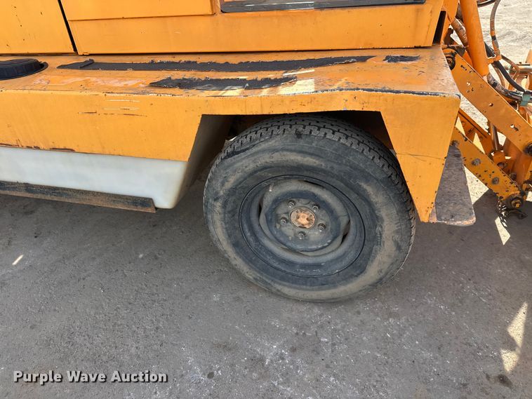 image for item FK1676 Roscoe 4820 broom