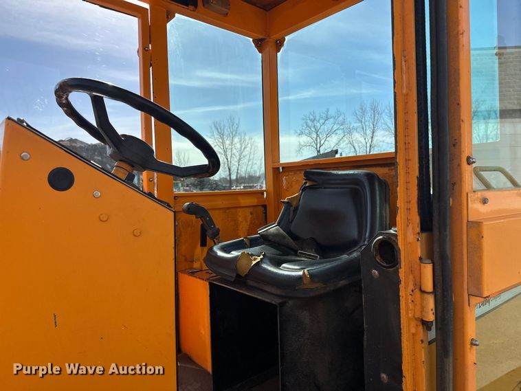 image for item FK1676 Roscoe 4820 broom