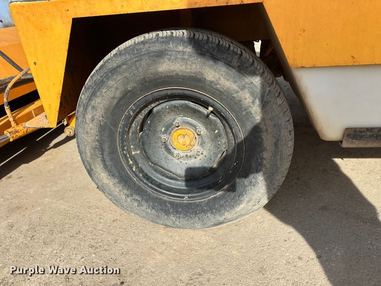 image for item FK1676 Roscoe 4820 broom