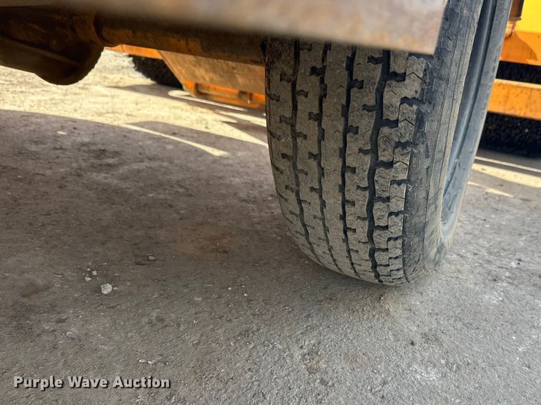 image for item FK1676 Roscoe 4820 broom