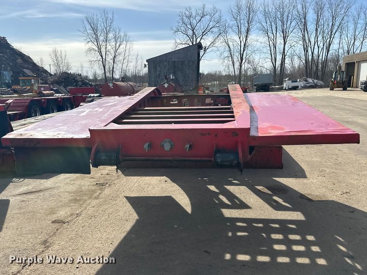 image for item FK1677 1995 Kalyn Siebert 69T3A lowboy equipment trailer