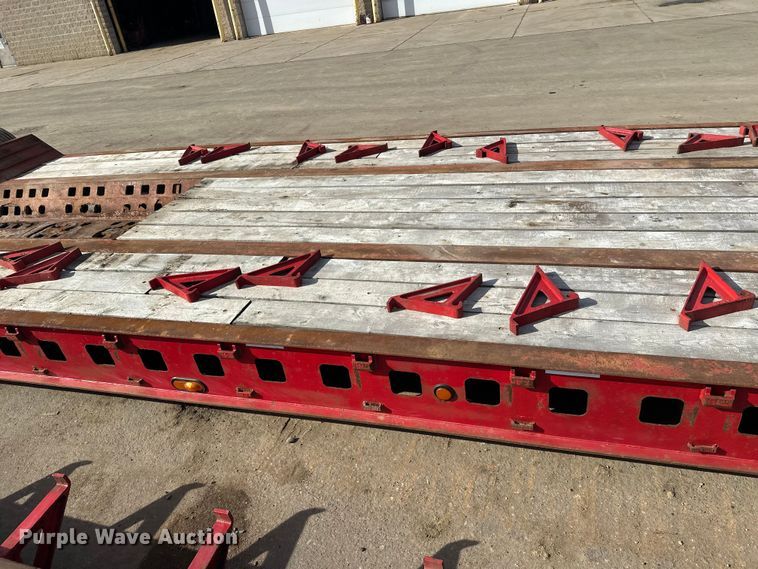 image for item FK1677 1995 Kalyn Siebert 69T3A lowboy equipment trailer