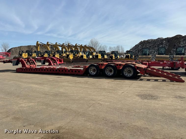 image for item FK1677 1995 Kalyn Siebert 69T3A lowboy equipment trailer