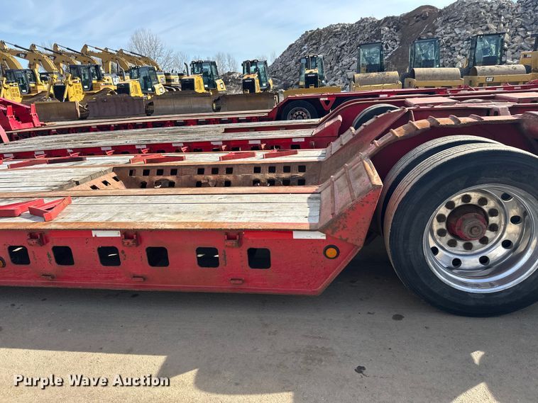 image for item FK1677 1995 Kalyn Siebert 69T3A lowboy equipment trailer