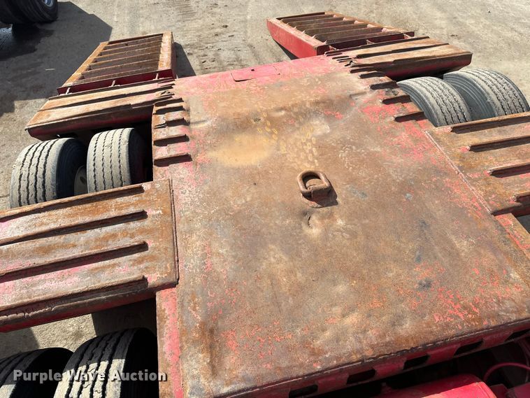 image for item FK1677 1995 Kalyn Siebert 69T3A lowboy equipment trailer
