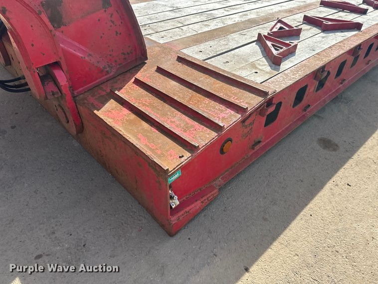 image for item FK1677 1995 Kalyn Siebert 69T3A lowboy equipment trailer