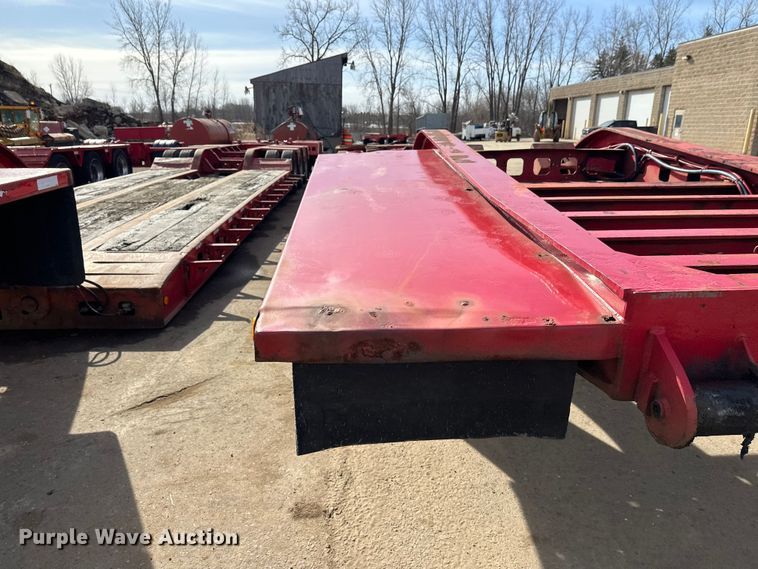 image for item FK1677 1995 Kalyn Siebert 69T3A lowboy equipment trailer
