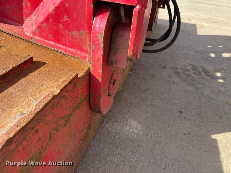 image for item FK1677 1995 Kalyn Siebert 69T3A lowboy equipment trailer