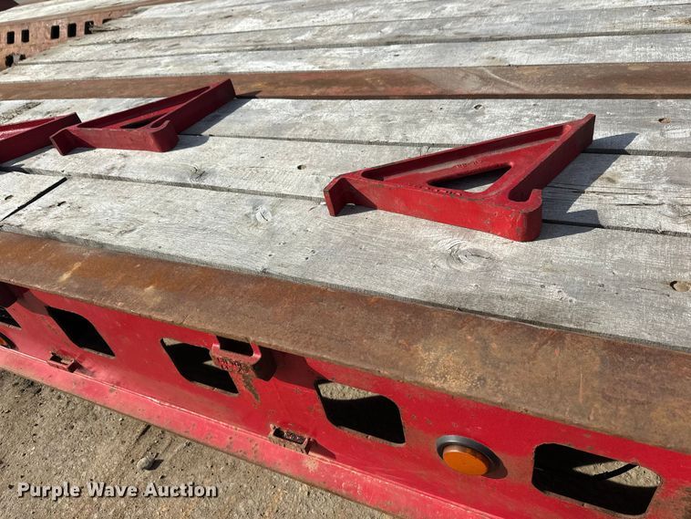 image for item FK1677 1995 Kalyn Siebert 69T3A lowboy equipment trailer