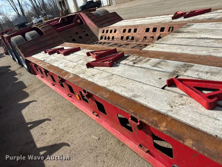 image for item FK1677 1995 Kalyn Siebert 69T3A lowboy equipment trailer