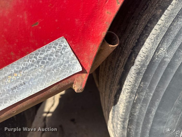 image for item FK1677 1995 Kalyn Siebert 69T3A lowboy equipment trailer