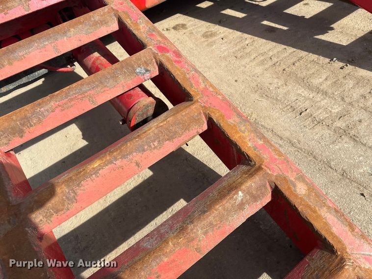 image for item FK1677 1995 Kalyn Siebert 69T3A lowboy equipment trailer