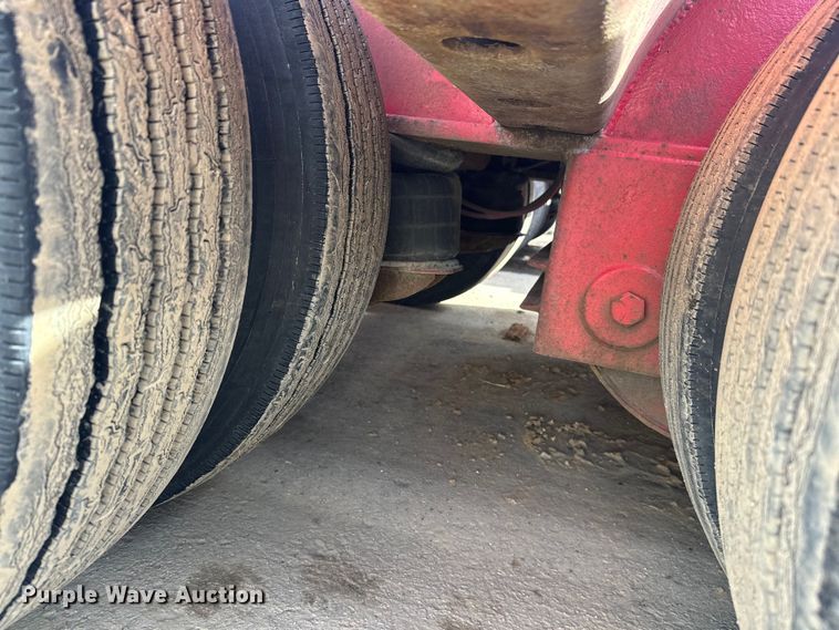 image for item FK1677 1995 Kalyn Siebert 69T3A lowboy equipment trailer