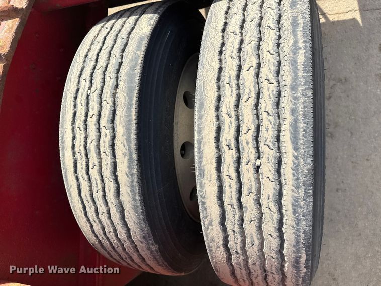 image for item FK1677 1995 Kalyn Siebert 69T3A lowboy equipment trailer