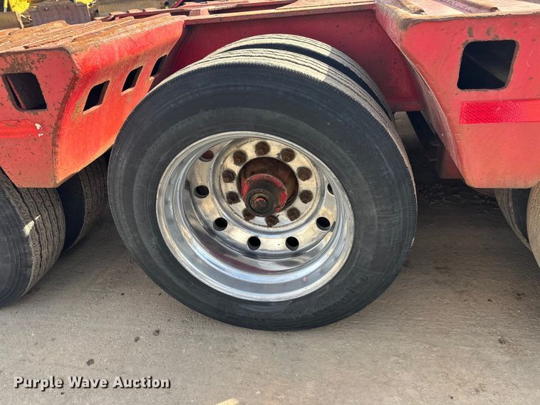 image for item FK1677 1995 Kalyn Siebert 69T3A lowboy equipment trailer