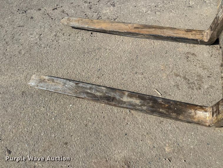 image for item FK1679 2012 Caterpillar 420F backhoe